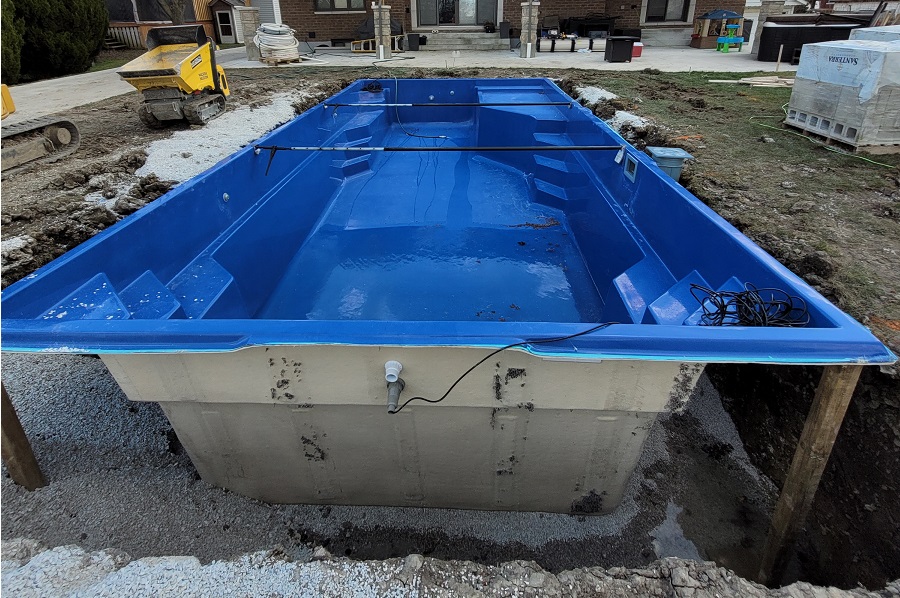 Dropping in Pool Fiberglass
